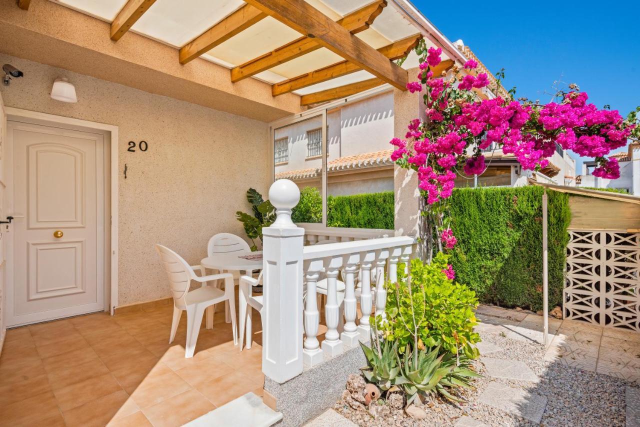 Casa Estaca, Playa Flamenca - And Fantastic Weather Vakantiehuis *